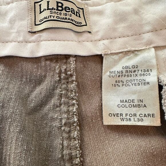L.L Bean men’s corduroy cargo pants
 Sz 38-30 - Picture 4 of 16